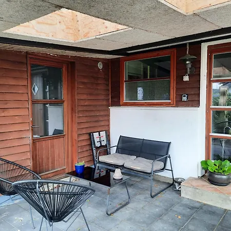Villa Stort Hus I Rolige Omgivelser *