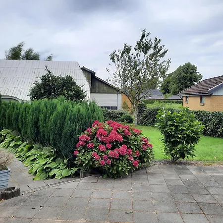 Stort Hus I Rolige Omgivelser Fredericia
