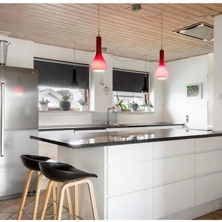 Villa Stort Hus I Rolige Omgivelser Fredericia